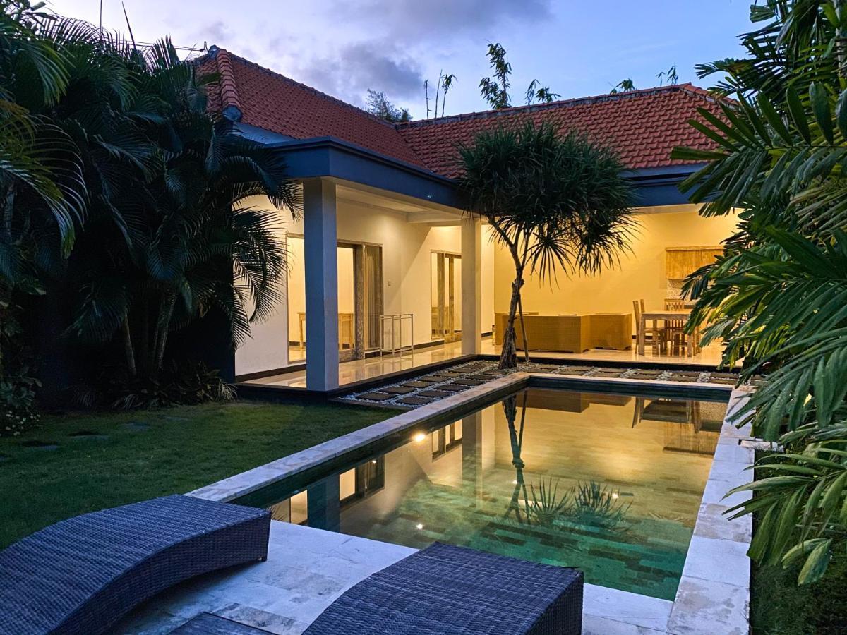 Tropical Luxe Villas Canggu - Finns & Atlas Exterior photo