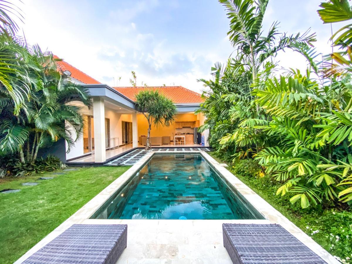 Tropical Luxe Villas Canggu - Finns & Atlas Exterior photo